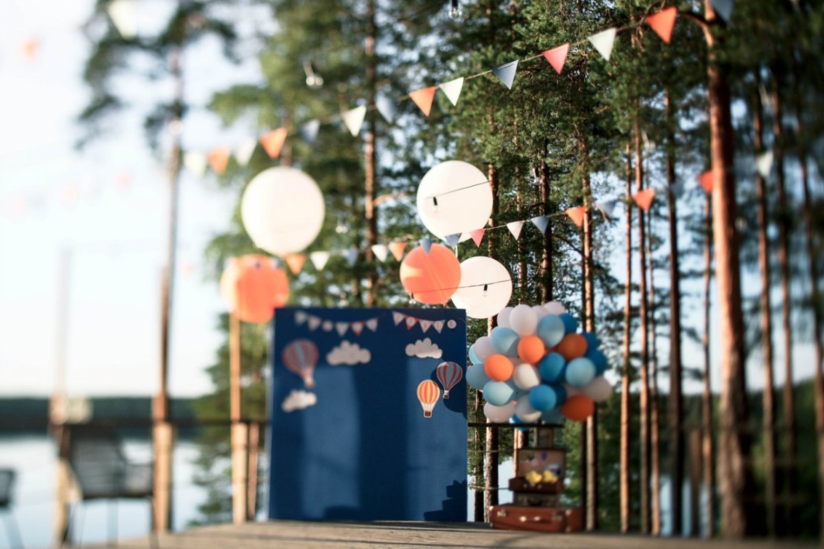 Оригинальная фотозона на свадьбу