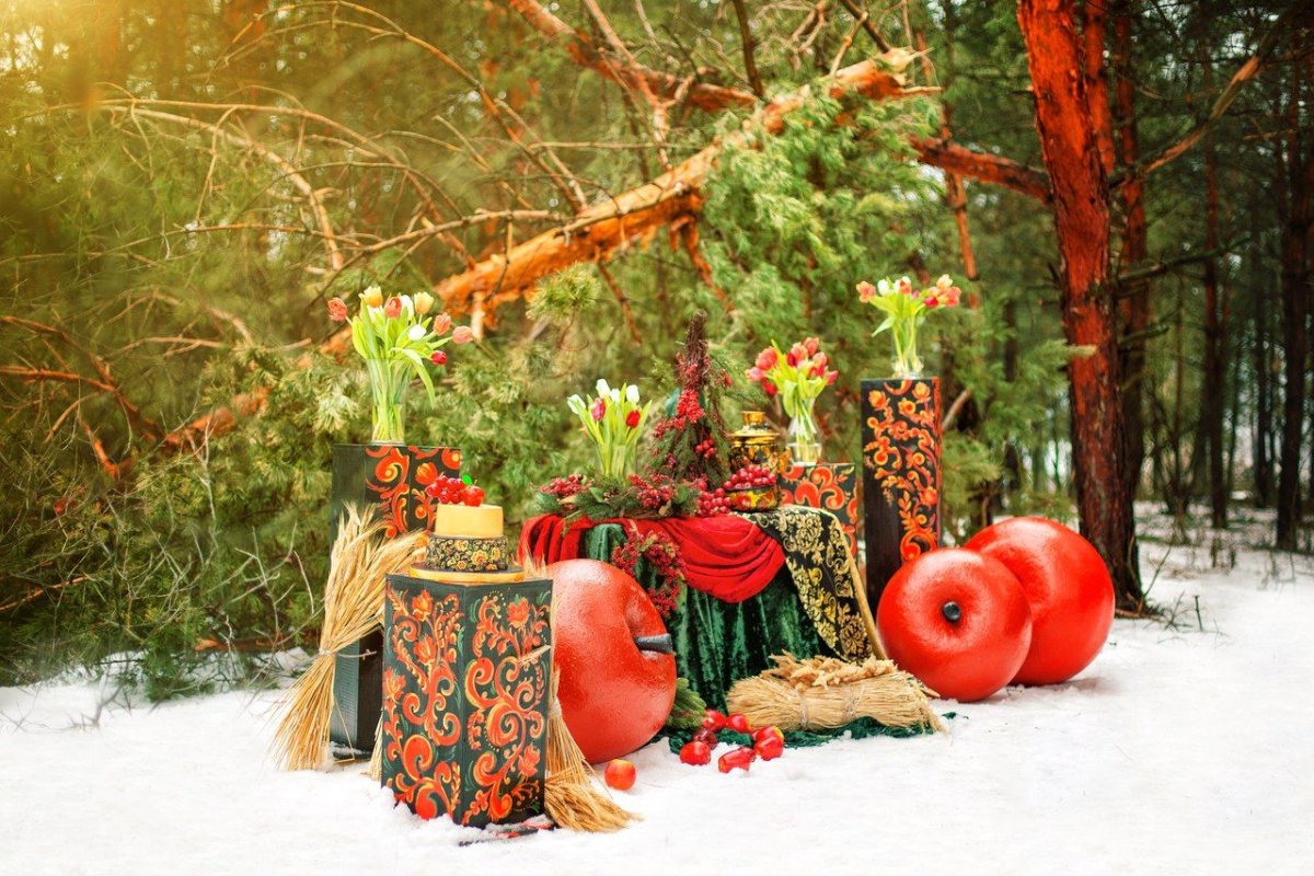 Новогодние декорации в русском стиле