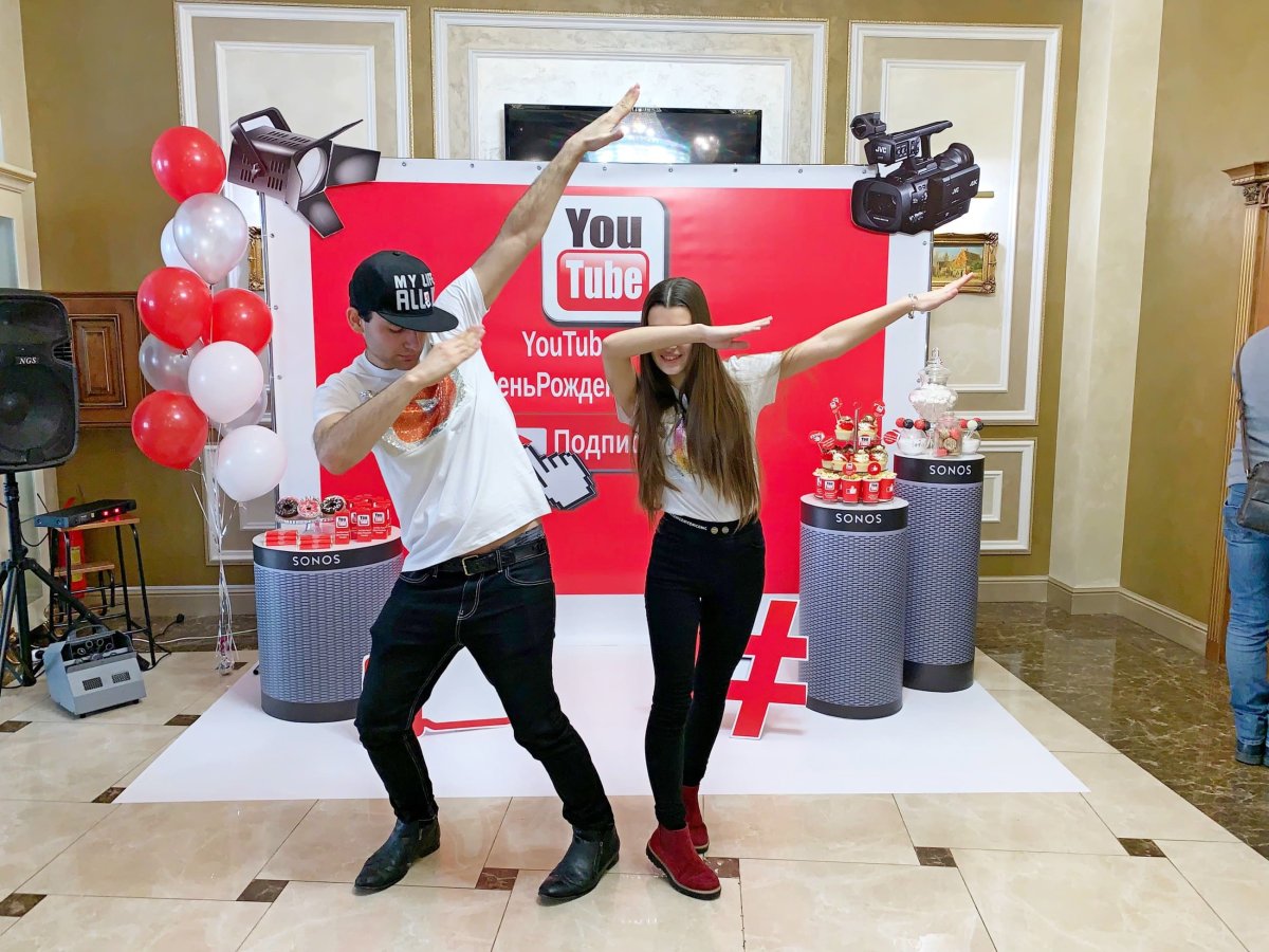 Фотозона на молодежную вечеринку