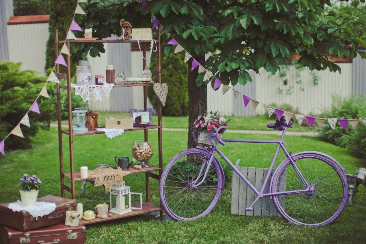 Велосипед с цветами