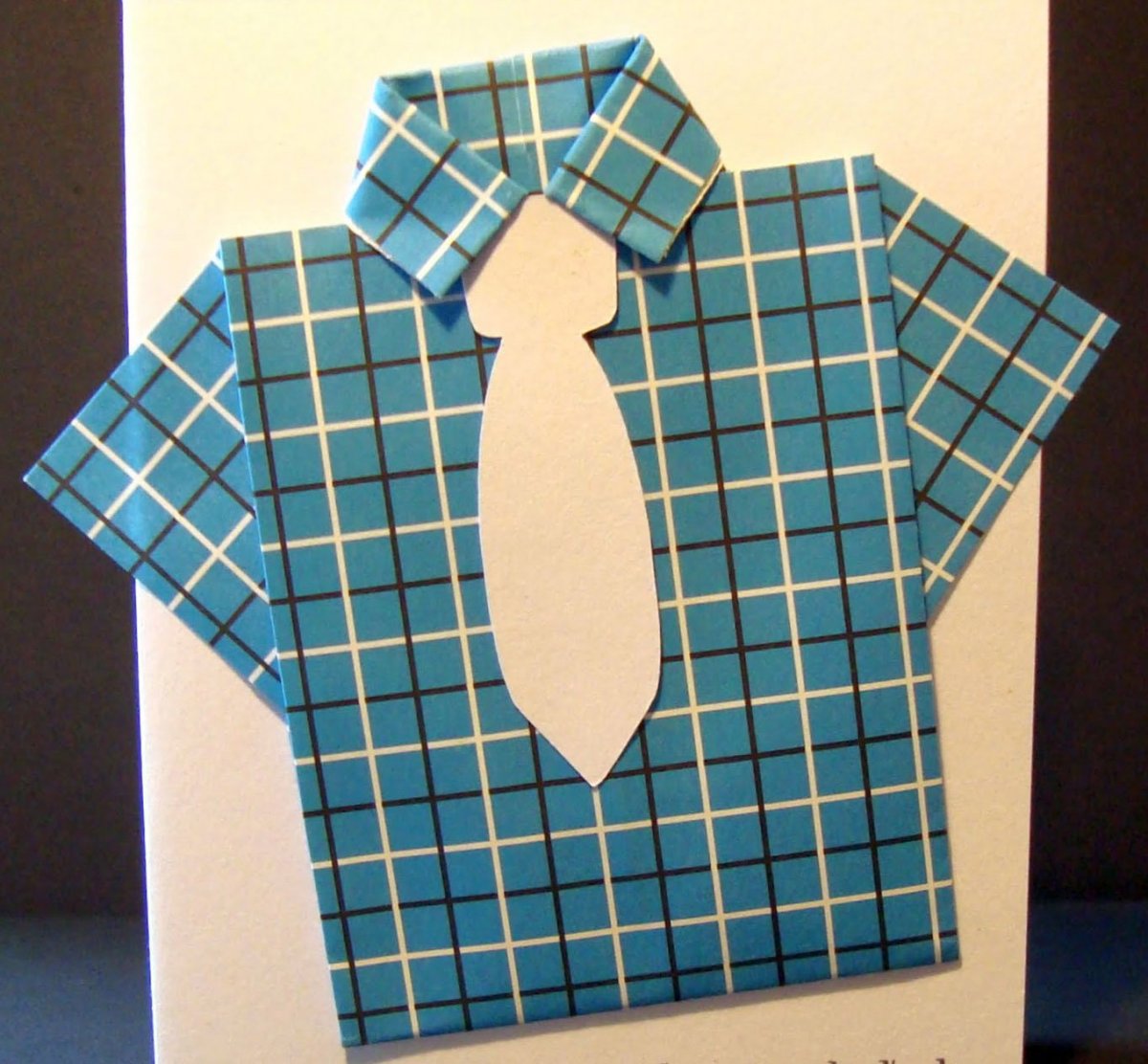 Упаковка подарка в виде рубашки