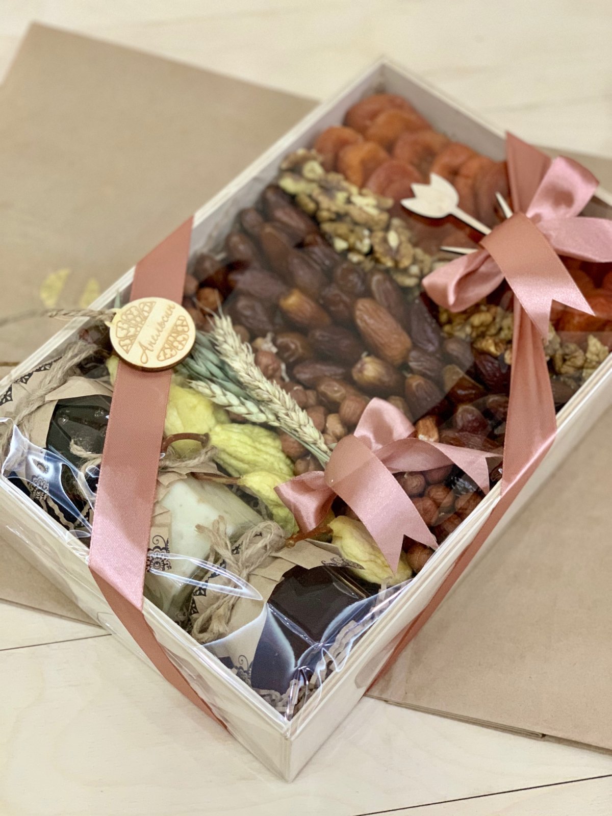 Композиции из сухофруктов