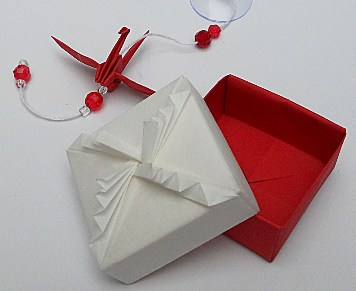 Подарочный пакетик оригами