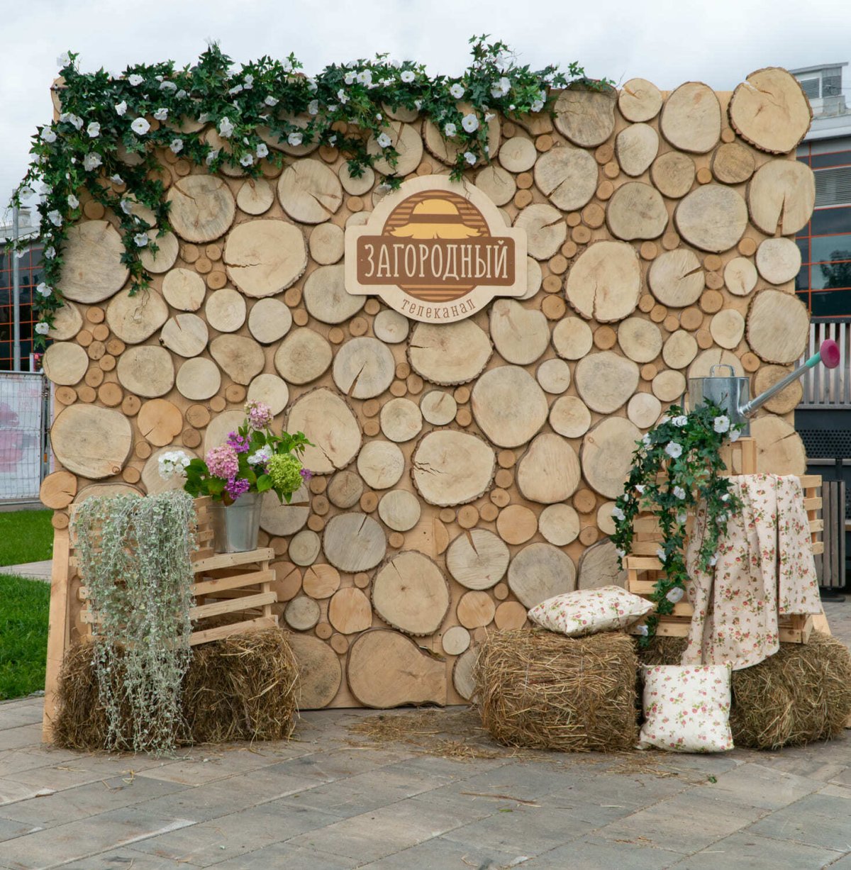 Фотозона из дерева