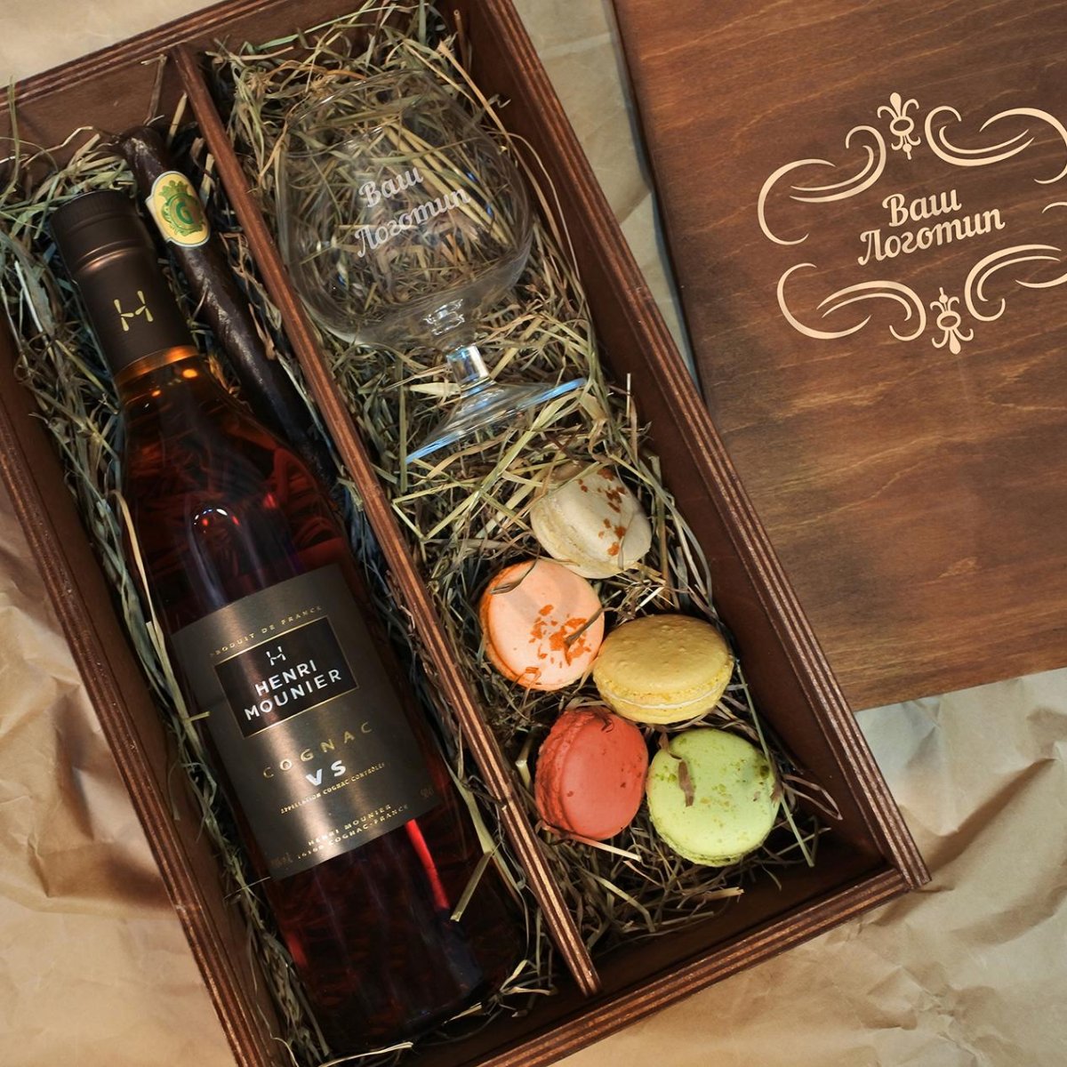 Маленькие бутылочки алкоголя в подарок