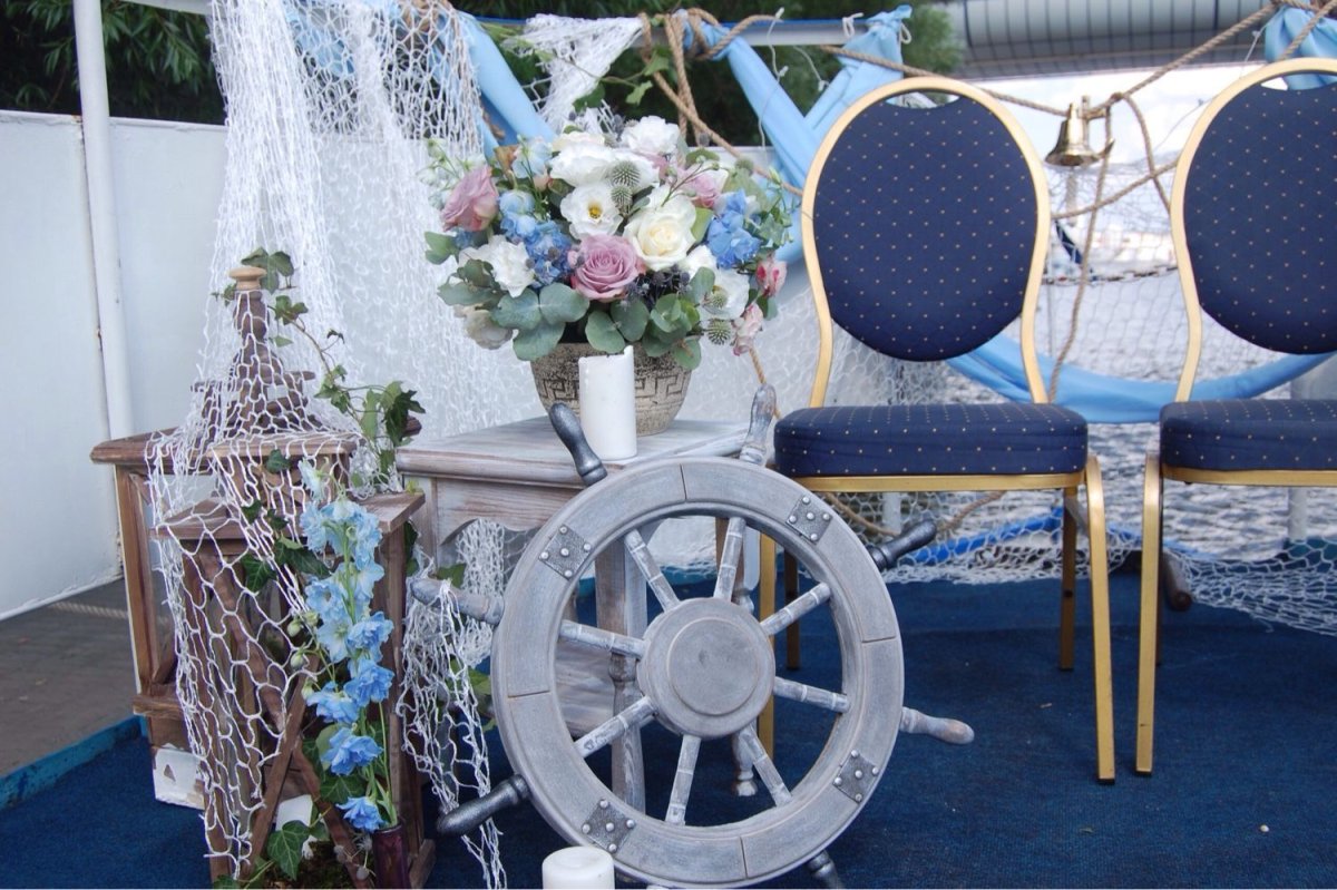 Вечеринка в морском стиле на природе