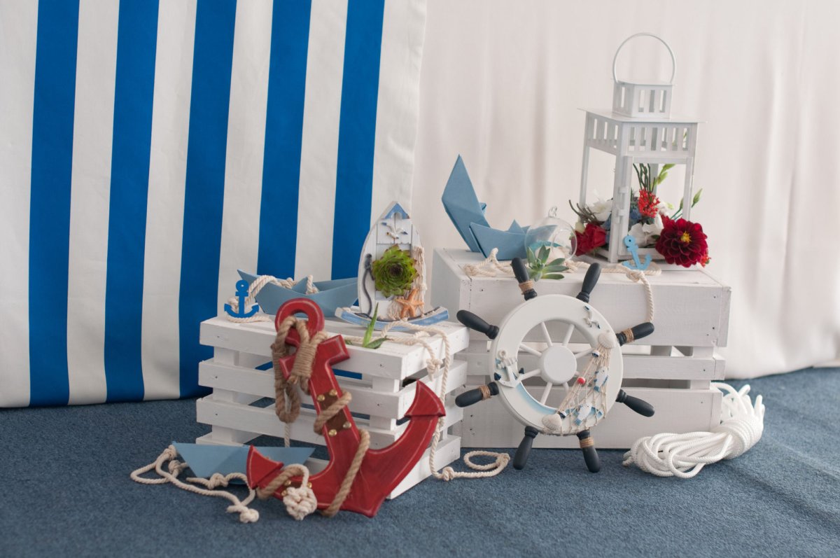 Стол в морском стиле