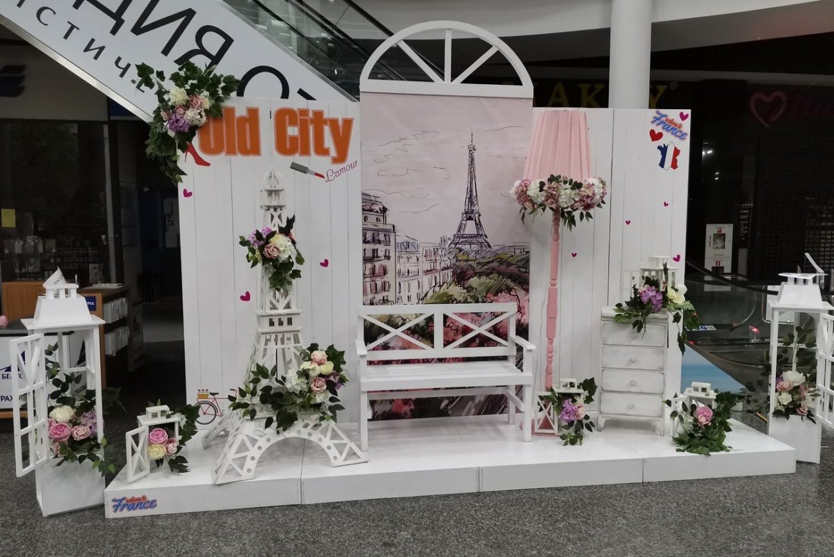 Фотозона Франция Париж кафе