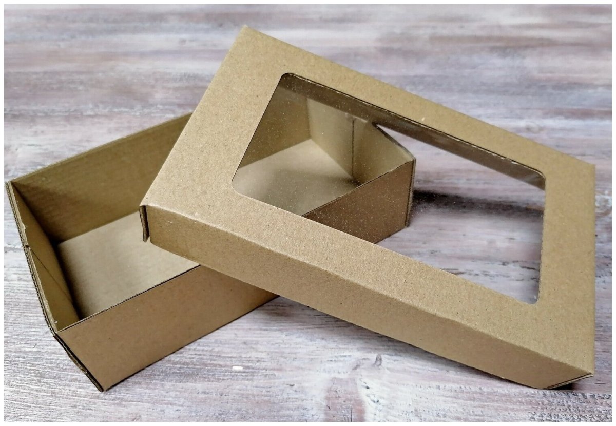 Коробка крафт с окошком 17х17