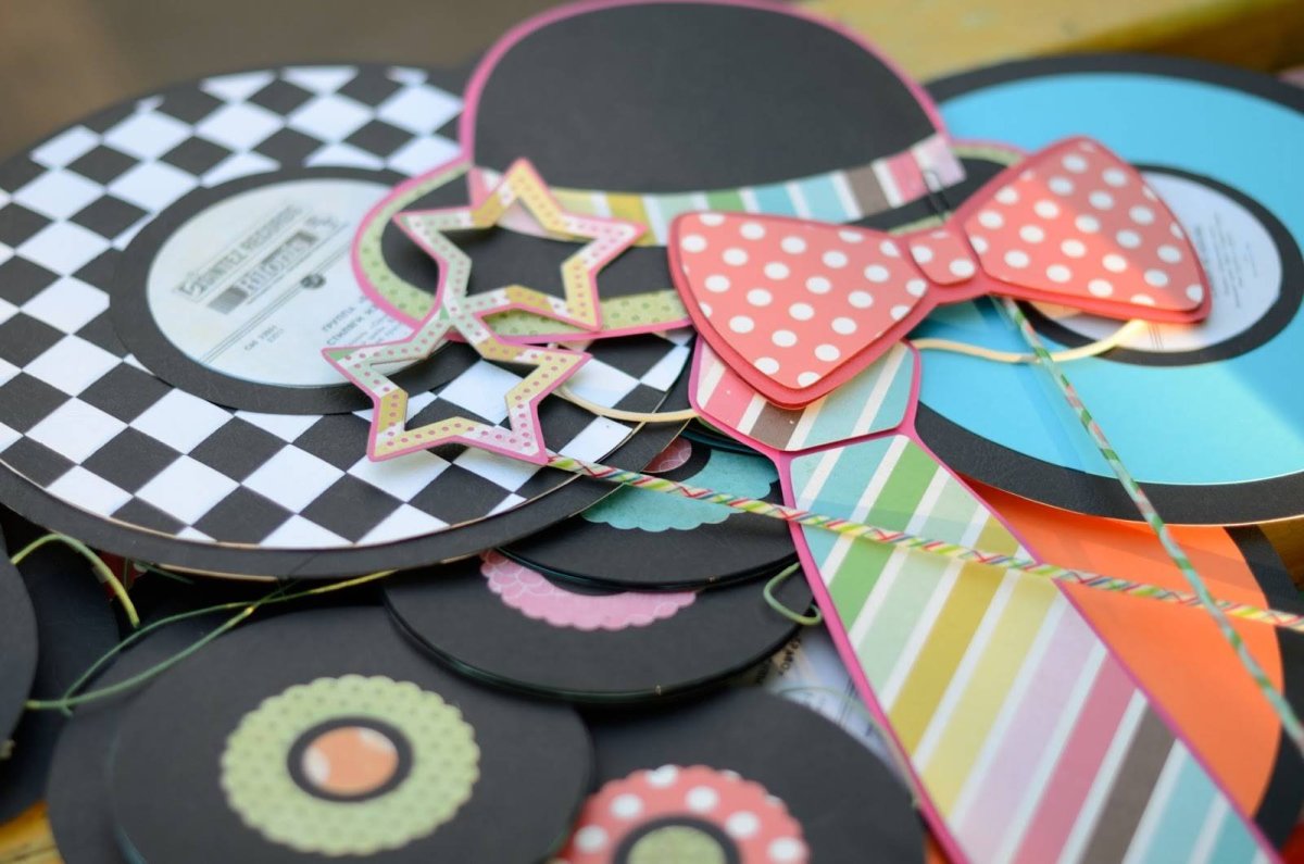 Виниловые пластинки на стене декор