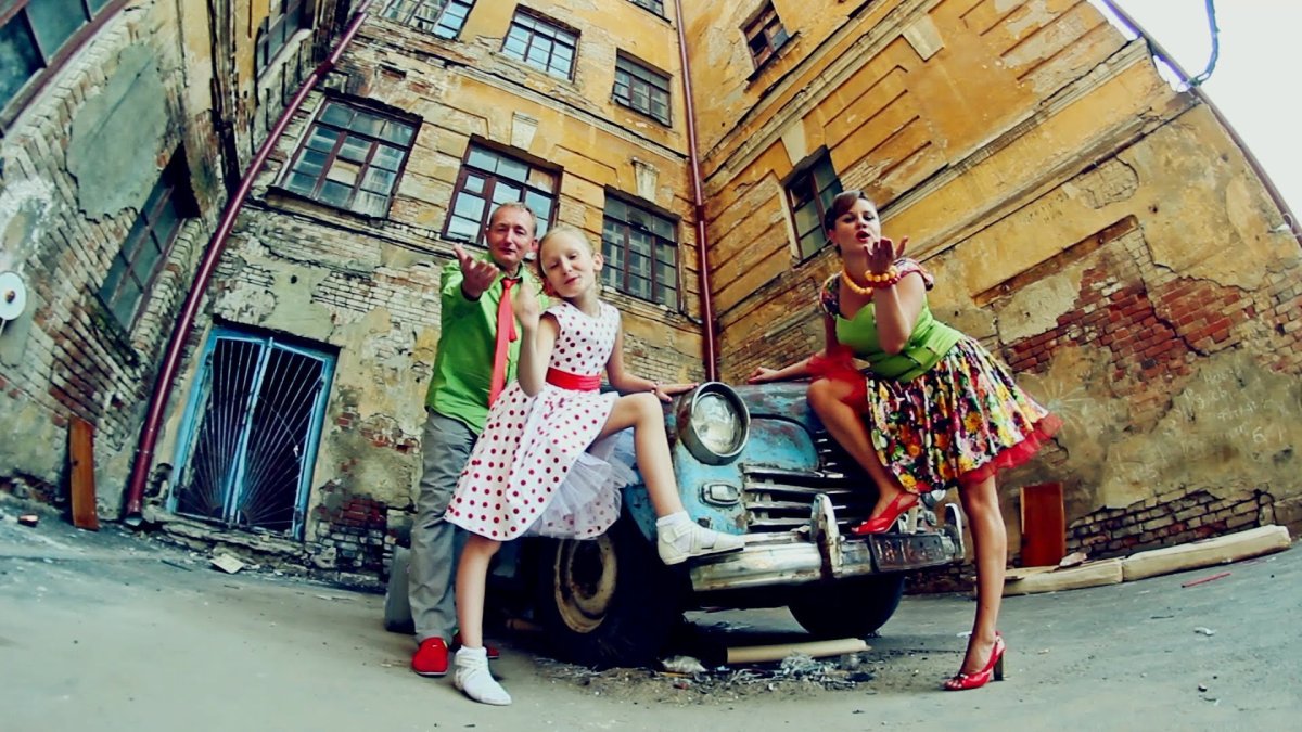 Украшение зала в стиле ретро