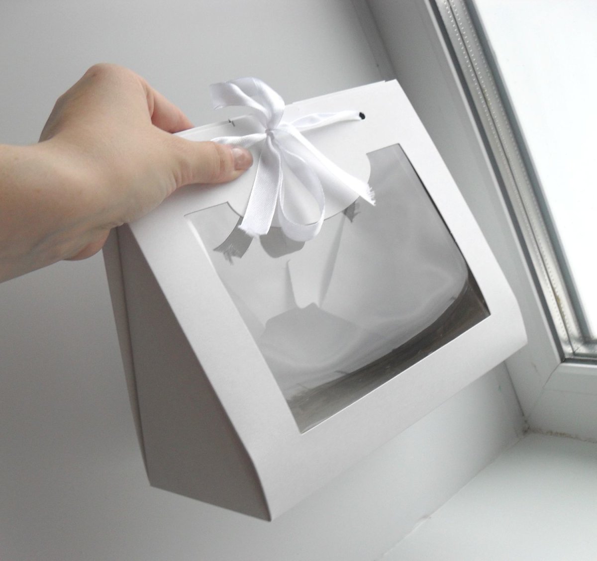 Коробка крафт с прозрачным окном, 18,5х18,5х6,5 см, МГК, крафт