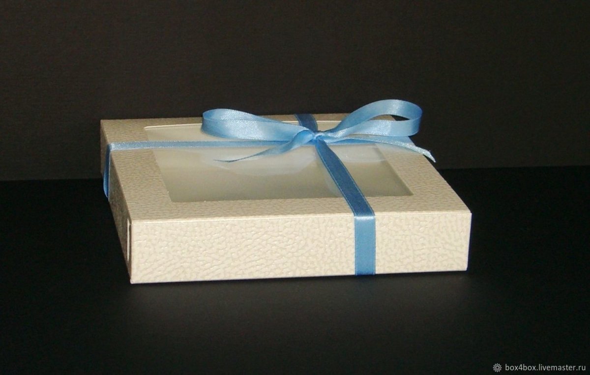 Короб с окном крафт 225х225х110 мм