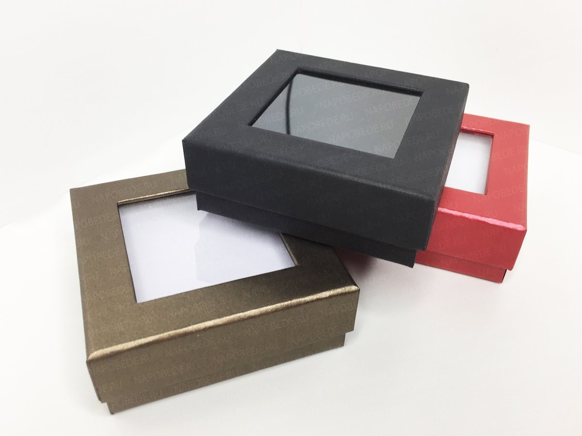Подарочная коробка с прозрачным окном