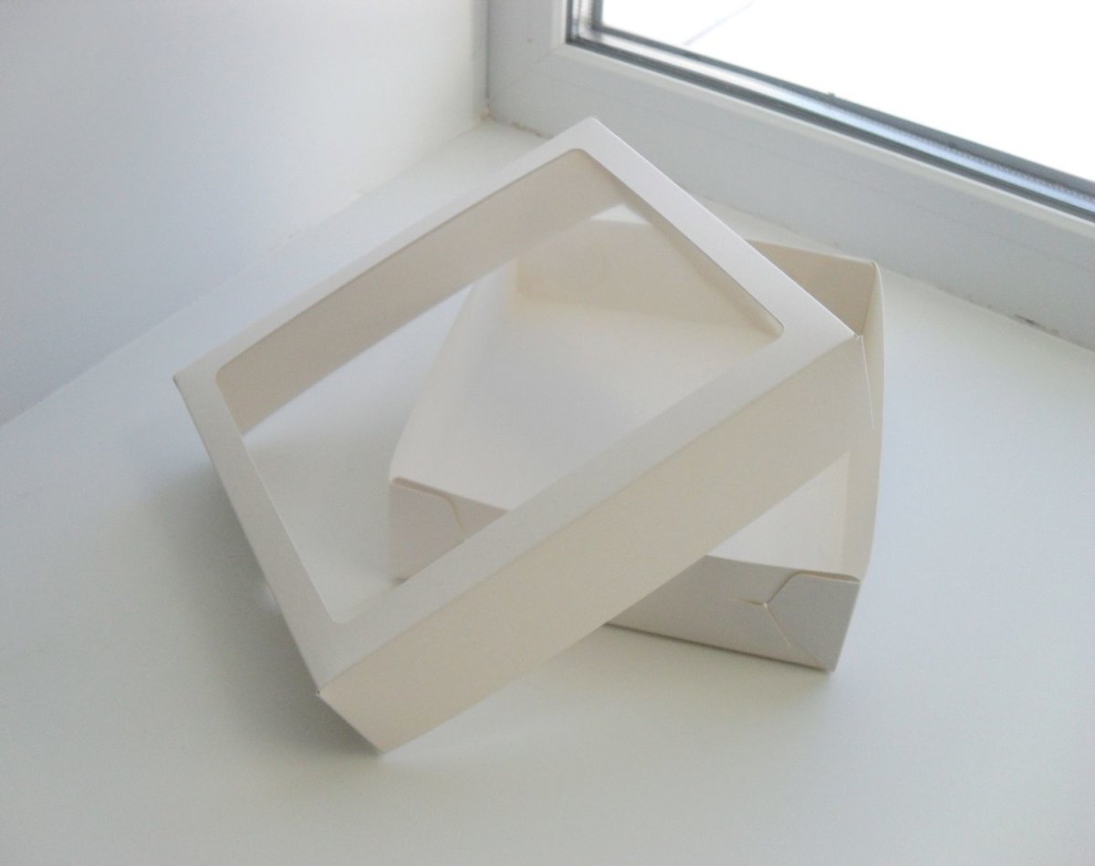 Коробка белая 20х20х7