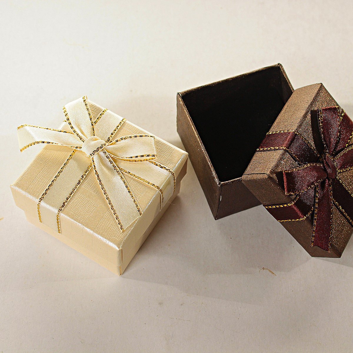 Подарки и упаковка