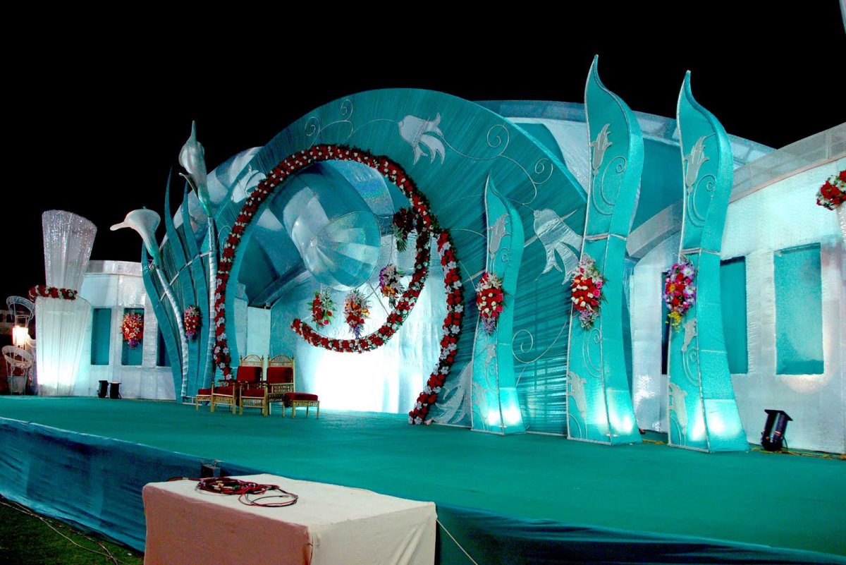 Фотозона в стиле Алиса в стране чудес