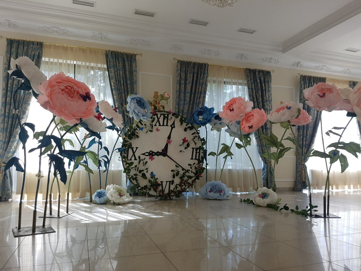 Украшение стен в доме культуры