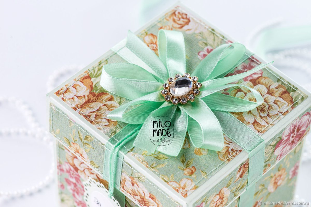 Декор подарочной коробки