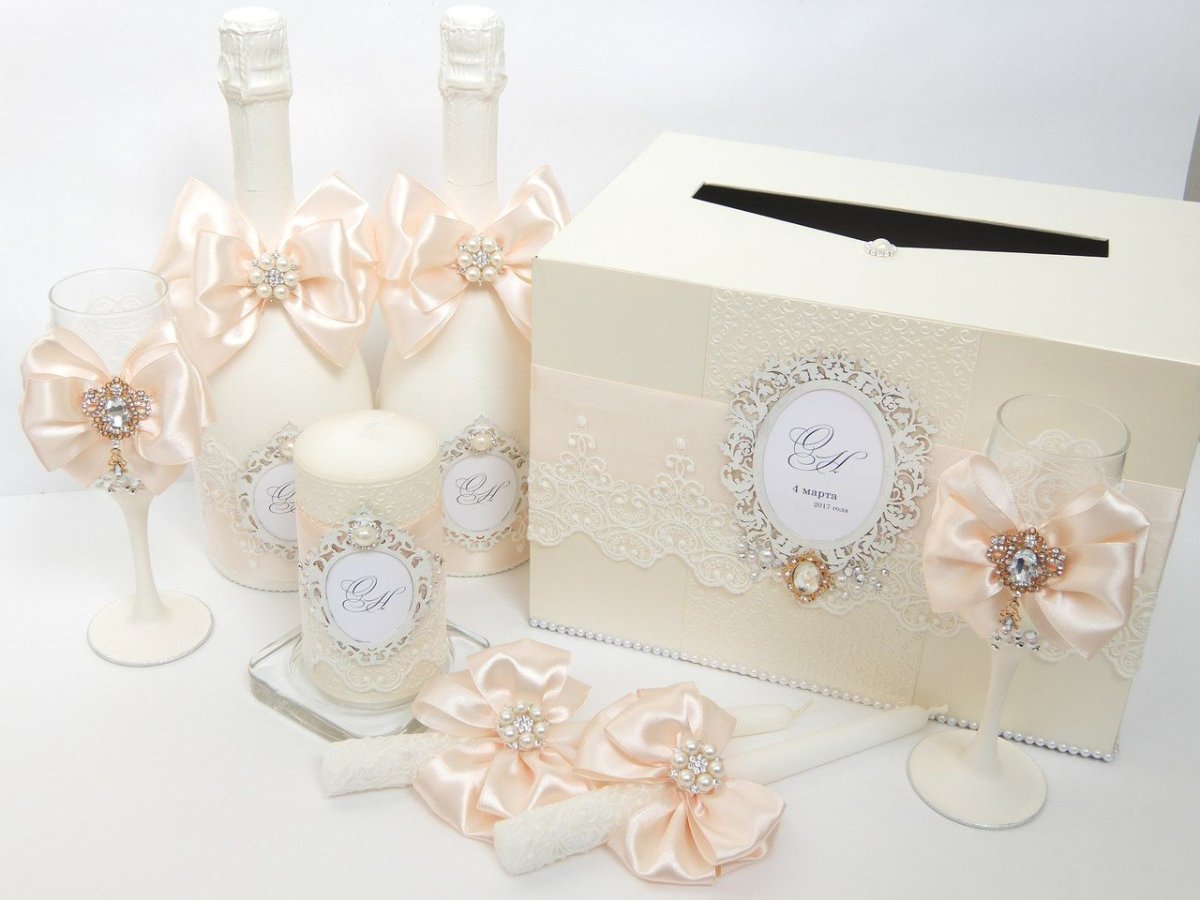 Коробка для свадебного платья