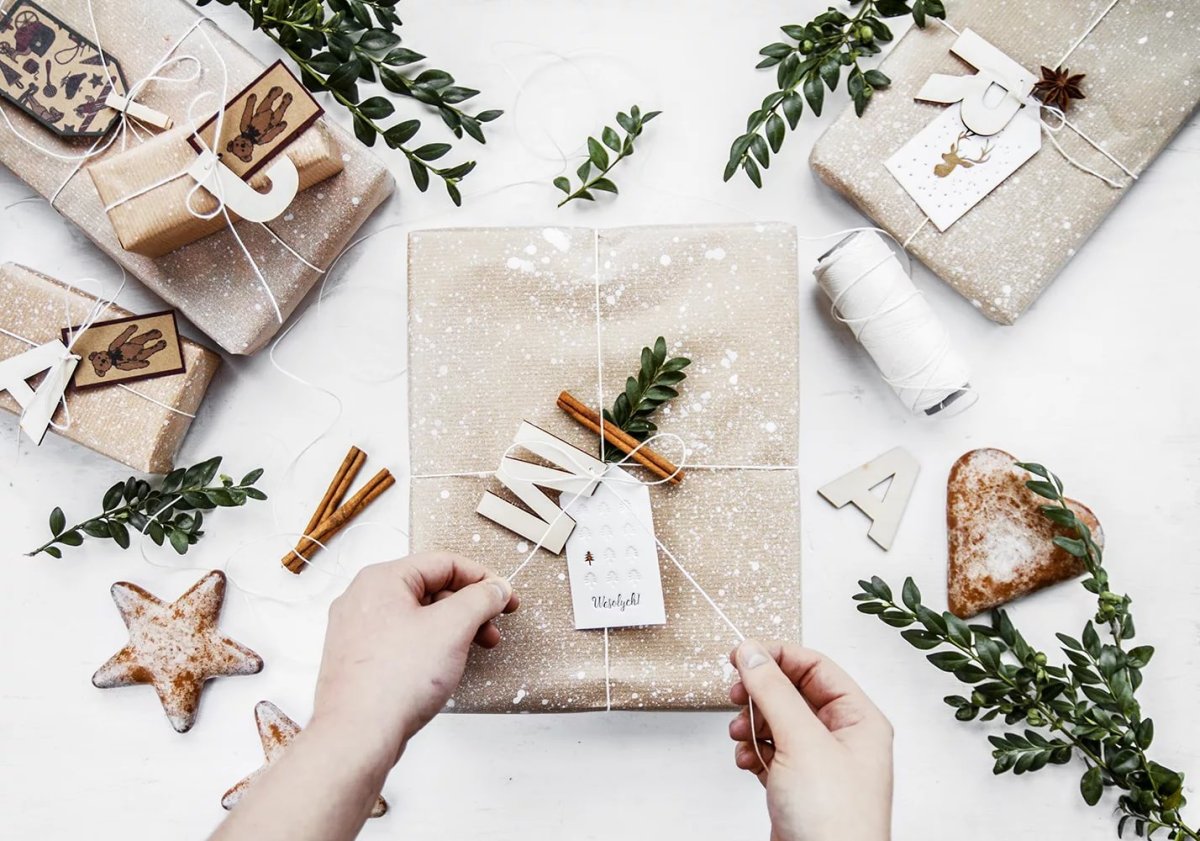 Подарки и упаковка