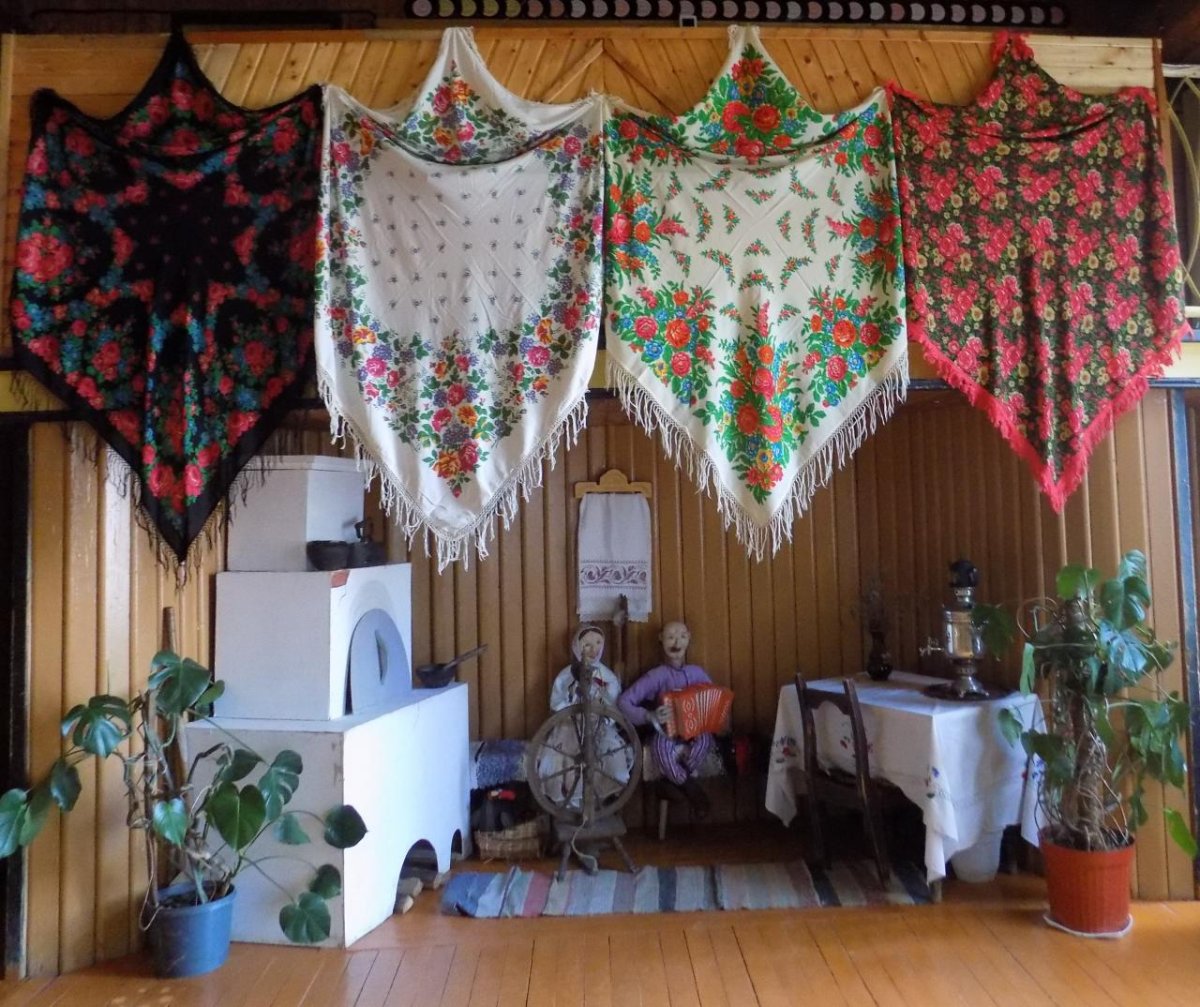 Памятник матрешке