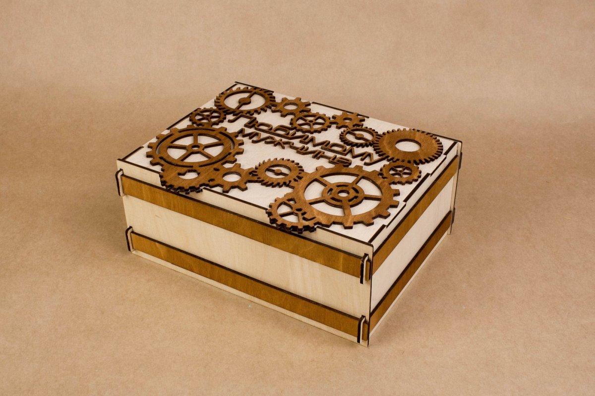 Фанерные коробки для подарков