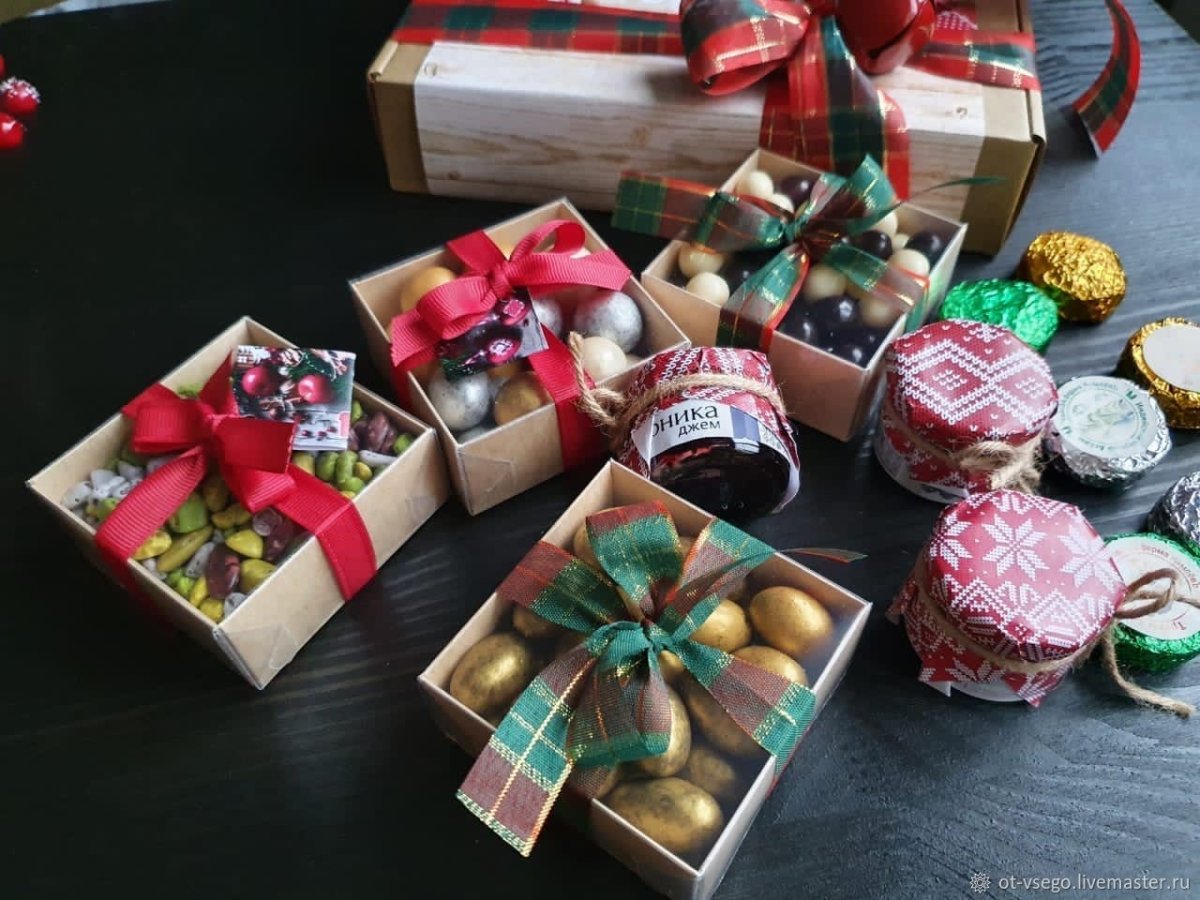 Клубника в шоколаде в коробке