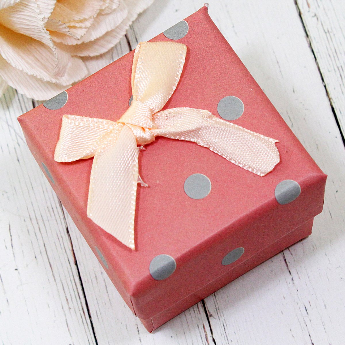 Коробки для украшений