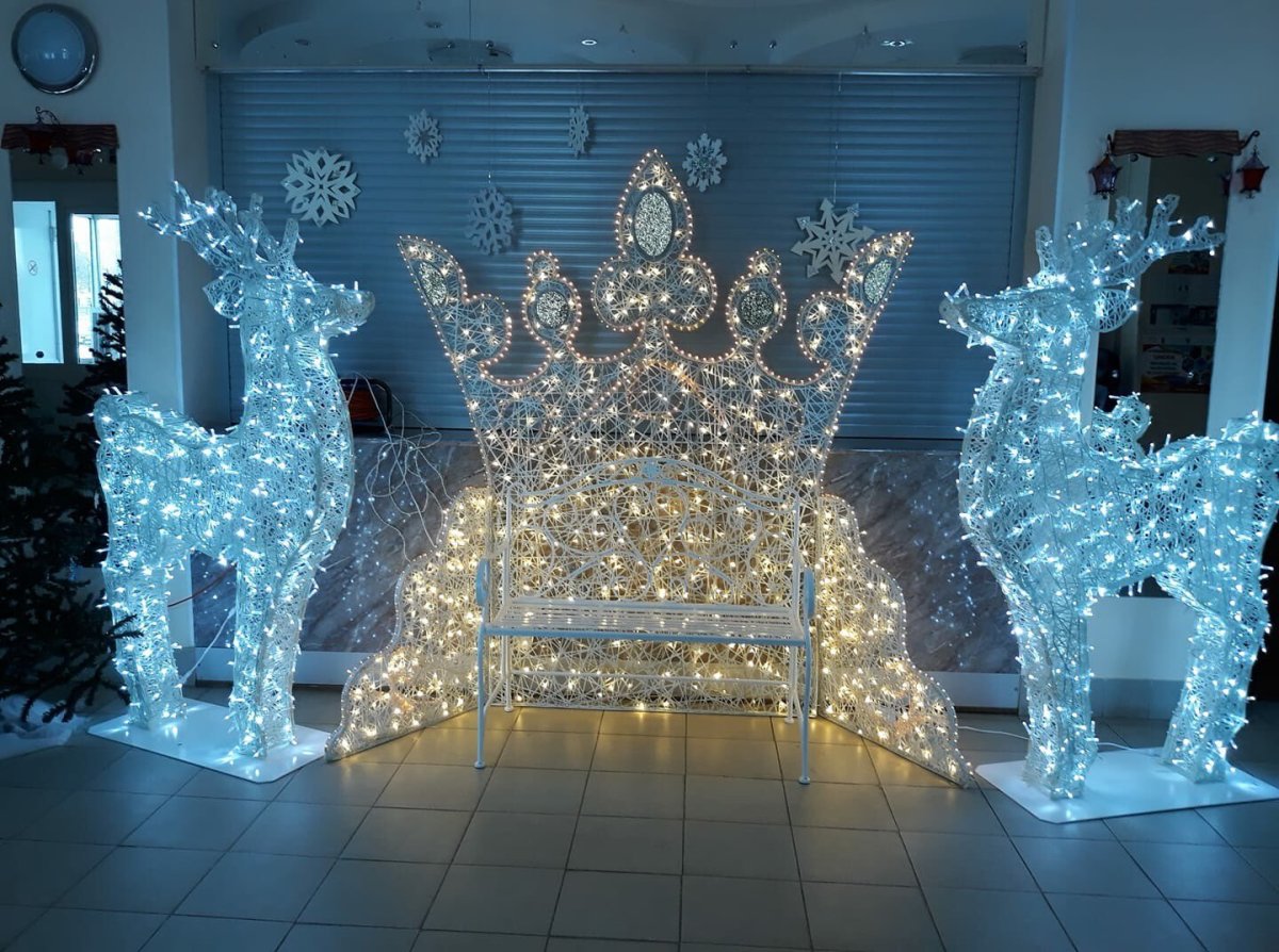 Фотозона трон снежной королевы