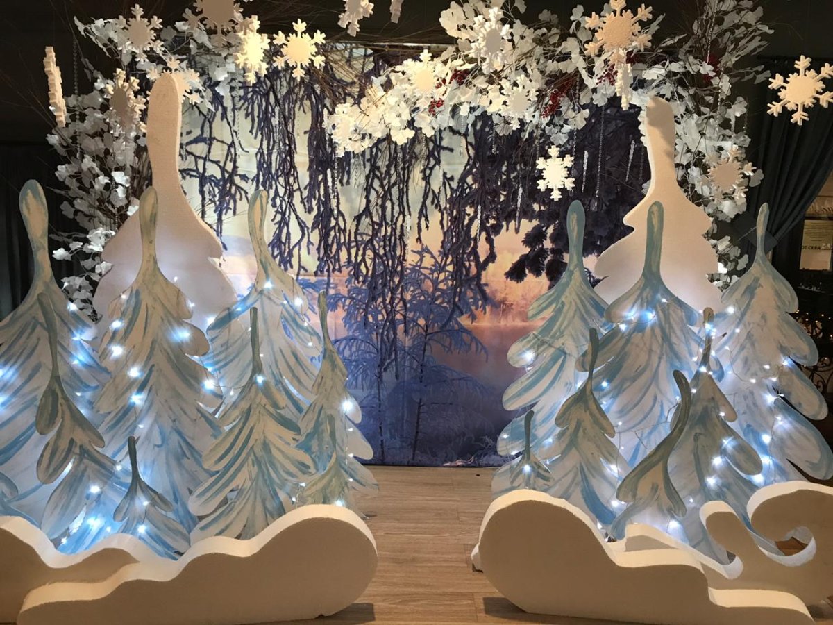 Снежная Королева королевы трон