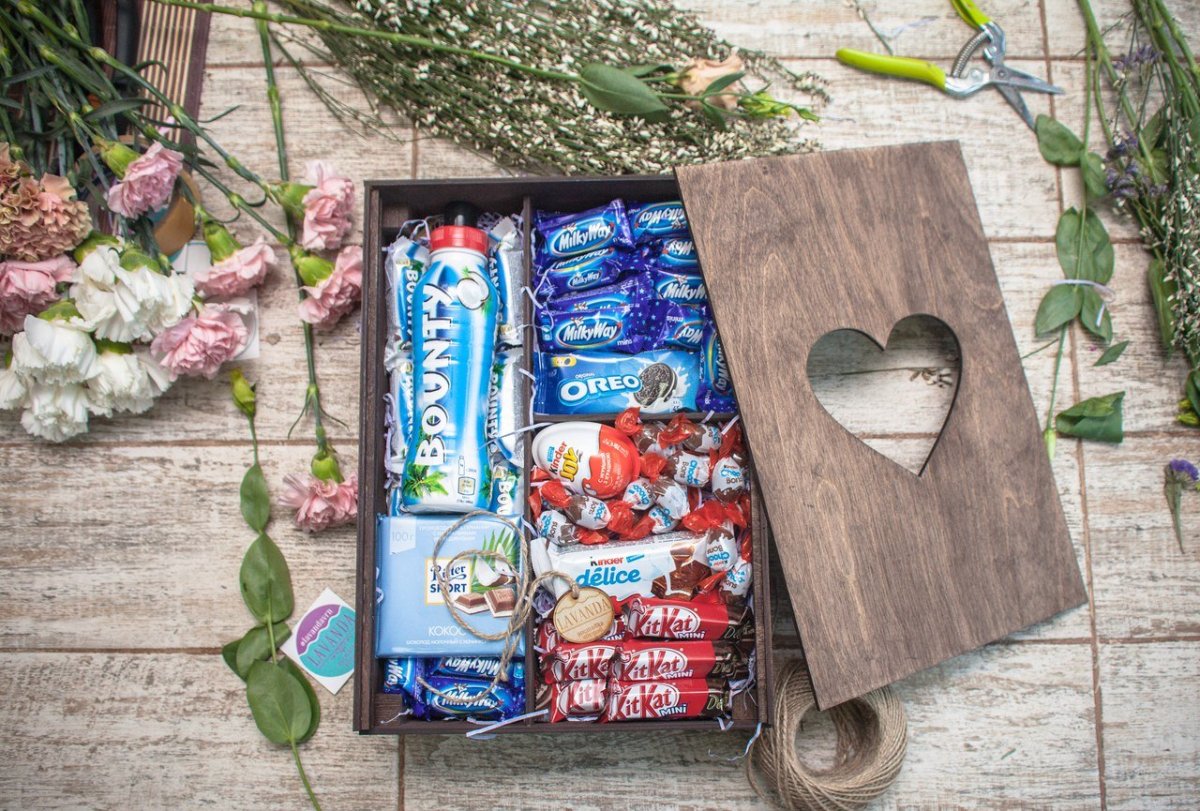 Коробка с конфетами раскладная