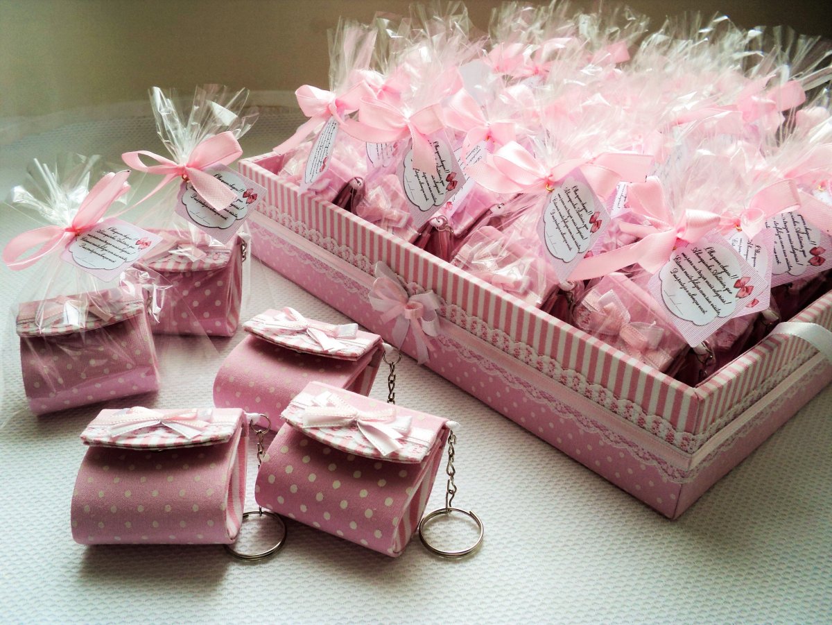 Коробочка со сладостями в подарок