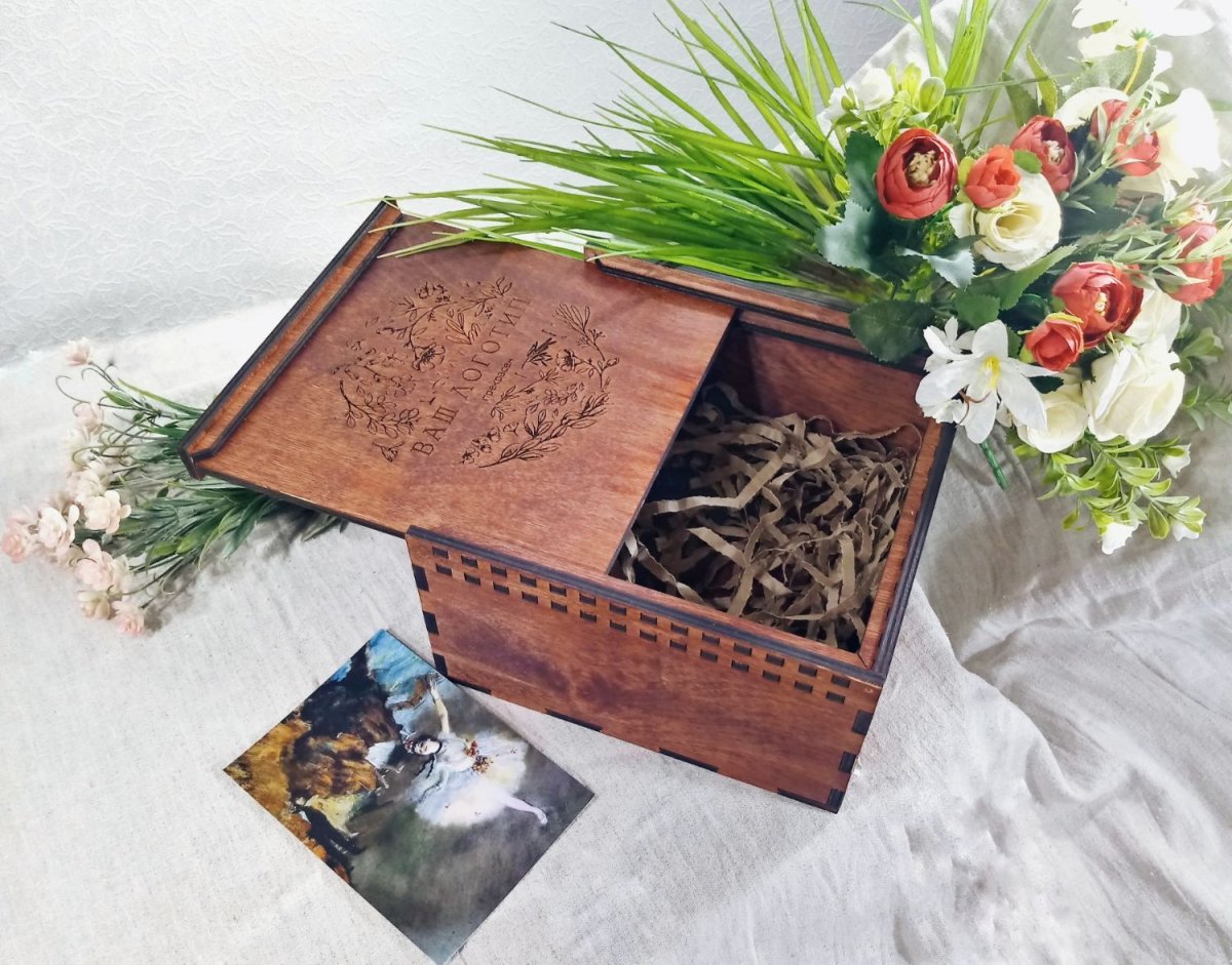 Деревянная коробочка