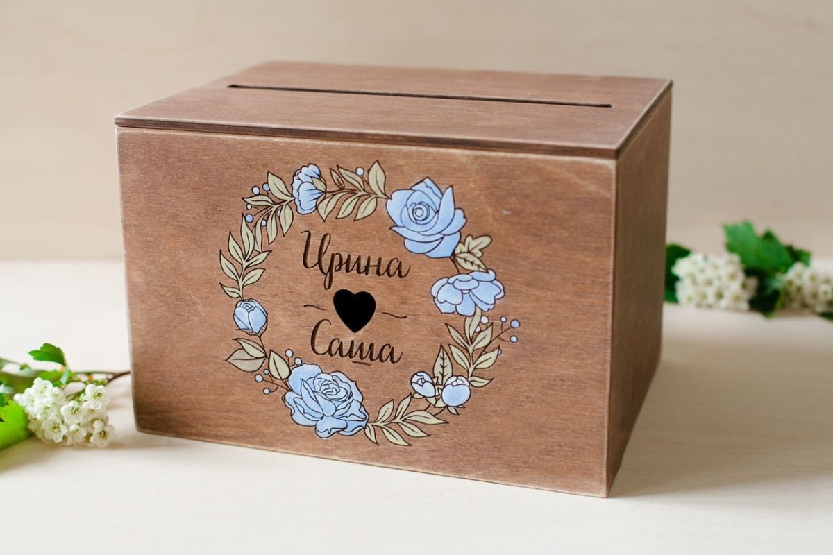 Деревянная коробочка