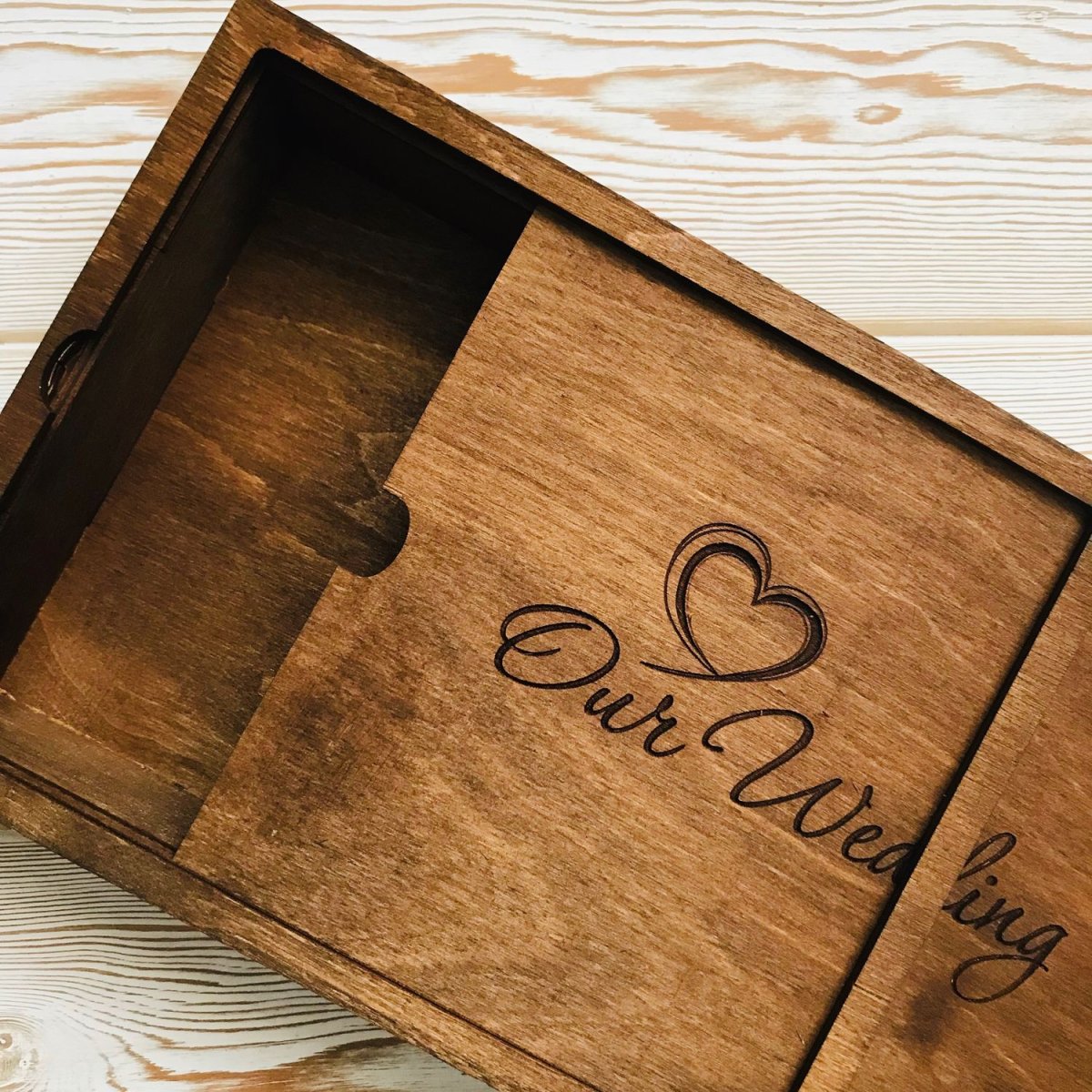 Деревянная коробочка