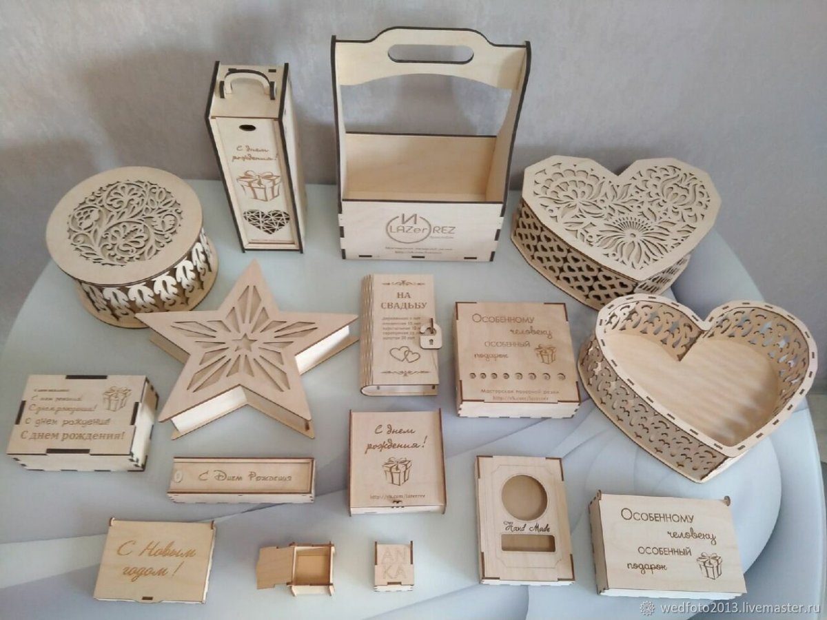 Композиция в деревянном ящике