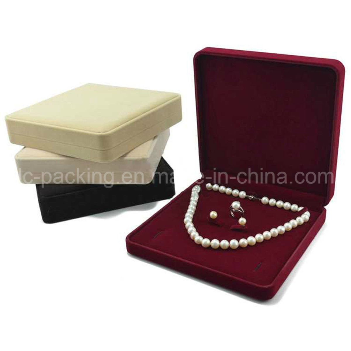 Бархатная коробка для украшений