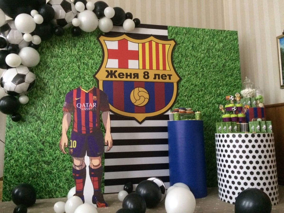 Фотообои в футбольном стиле