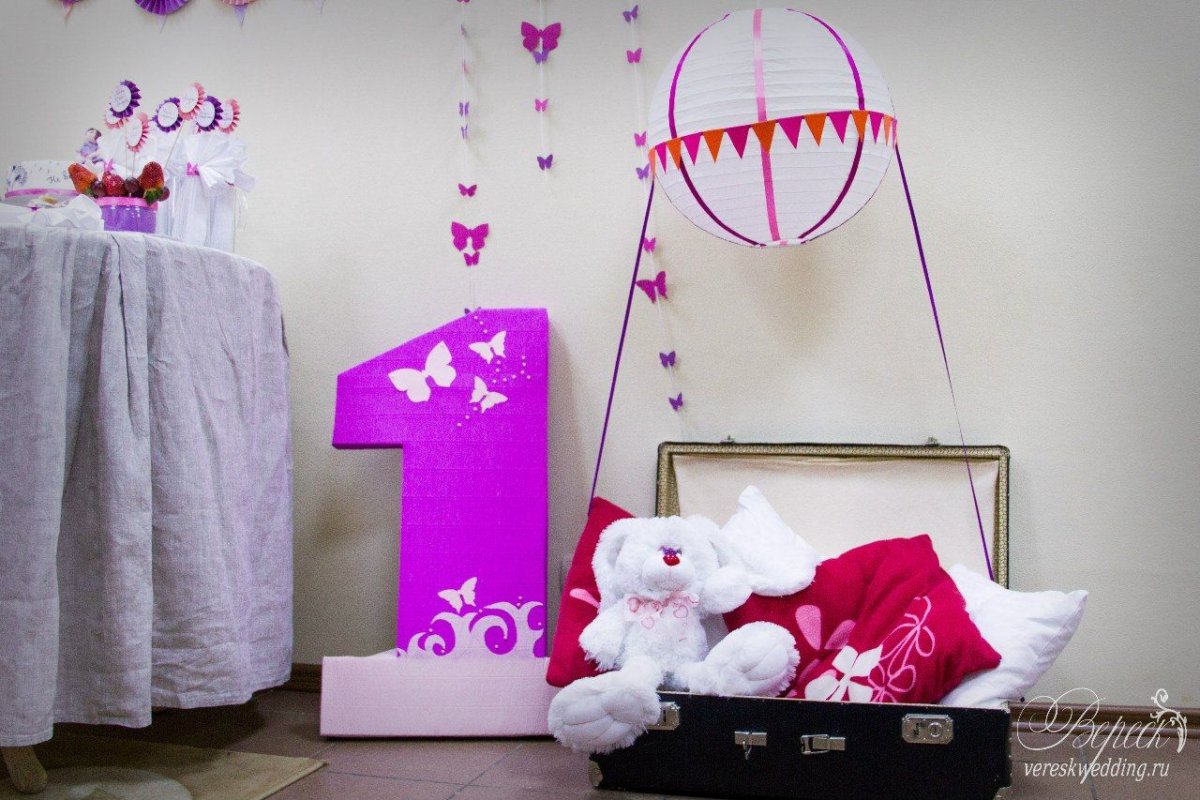 Фотозона ребенку на годик