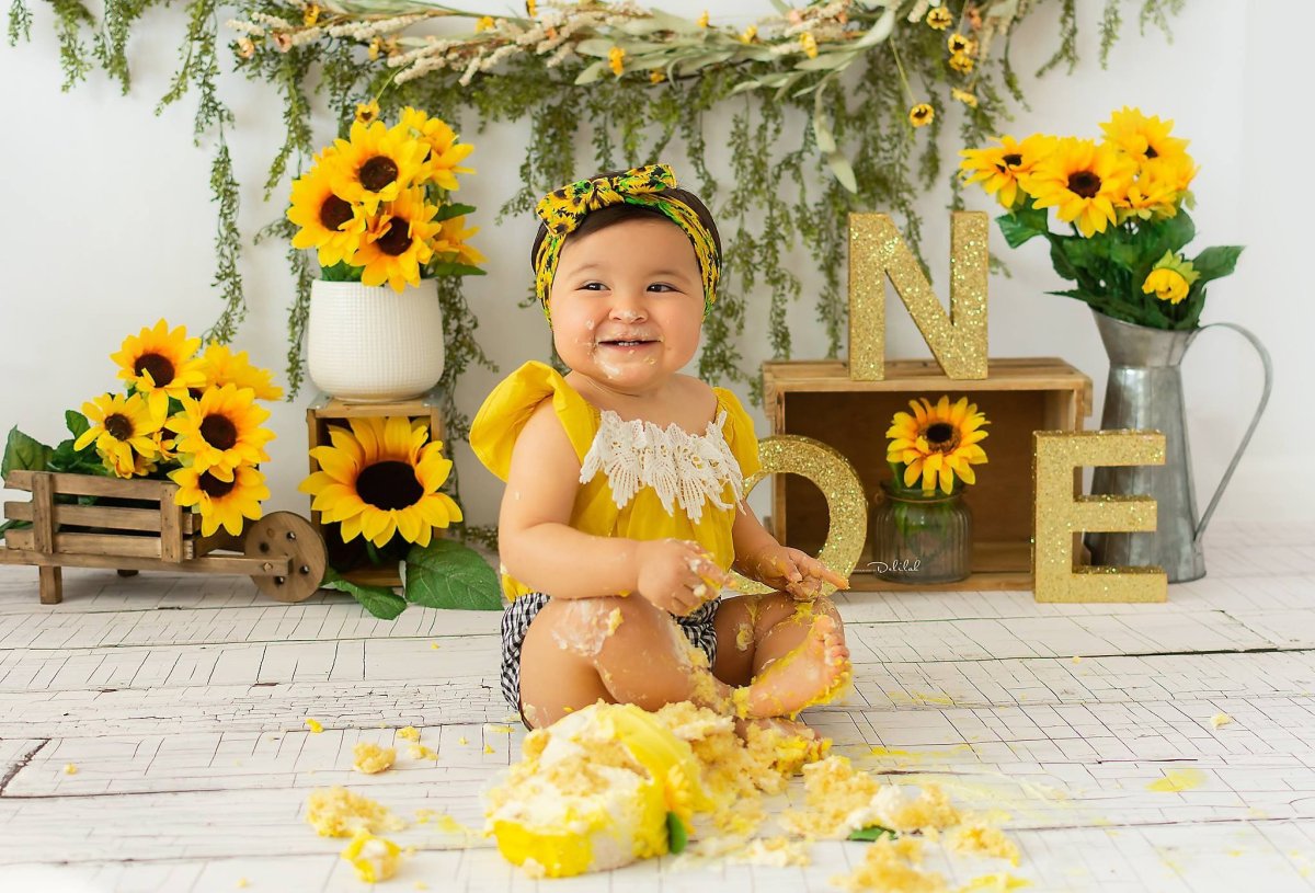 Фотозона с подсолнухами в детском саду