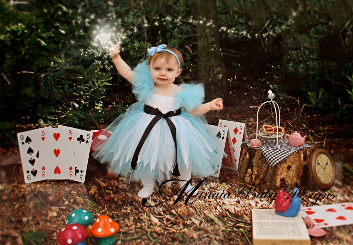 Фотосессия с ребенком в стиле Алиса в стране