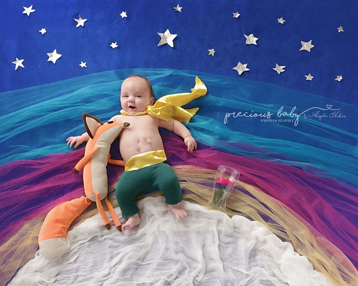 Фон маленький принц Экзюпери