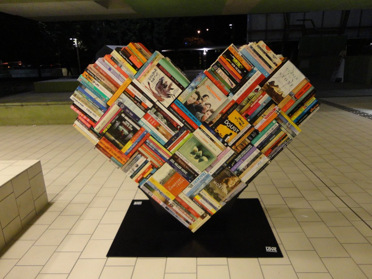 Фотозона в книжном стиле