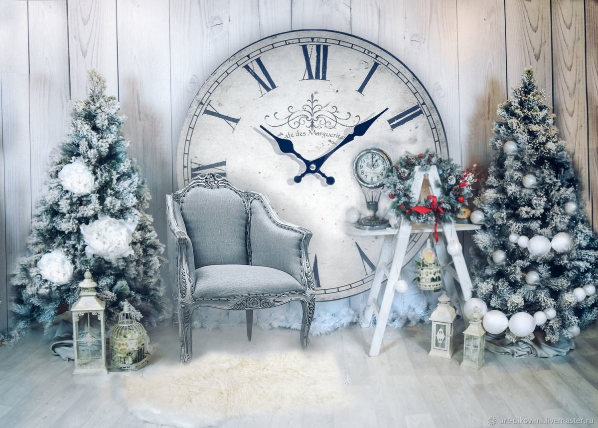 Новогодняя фотозона с камином и елкой