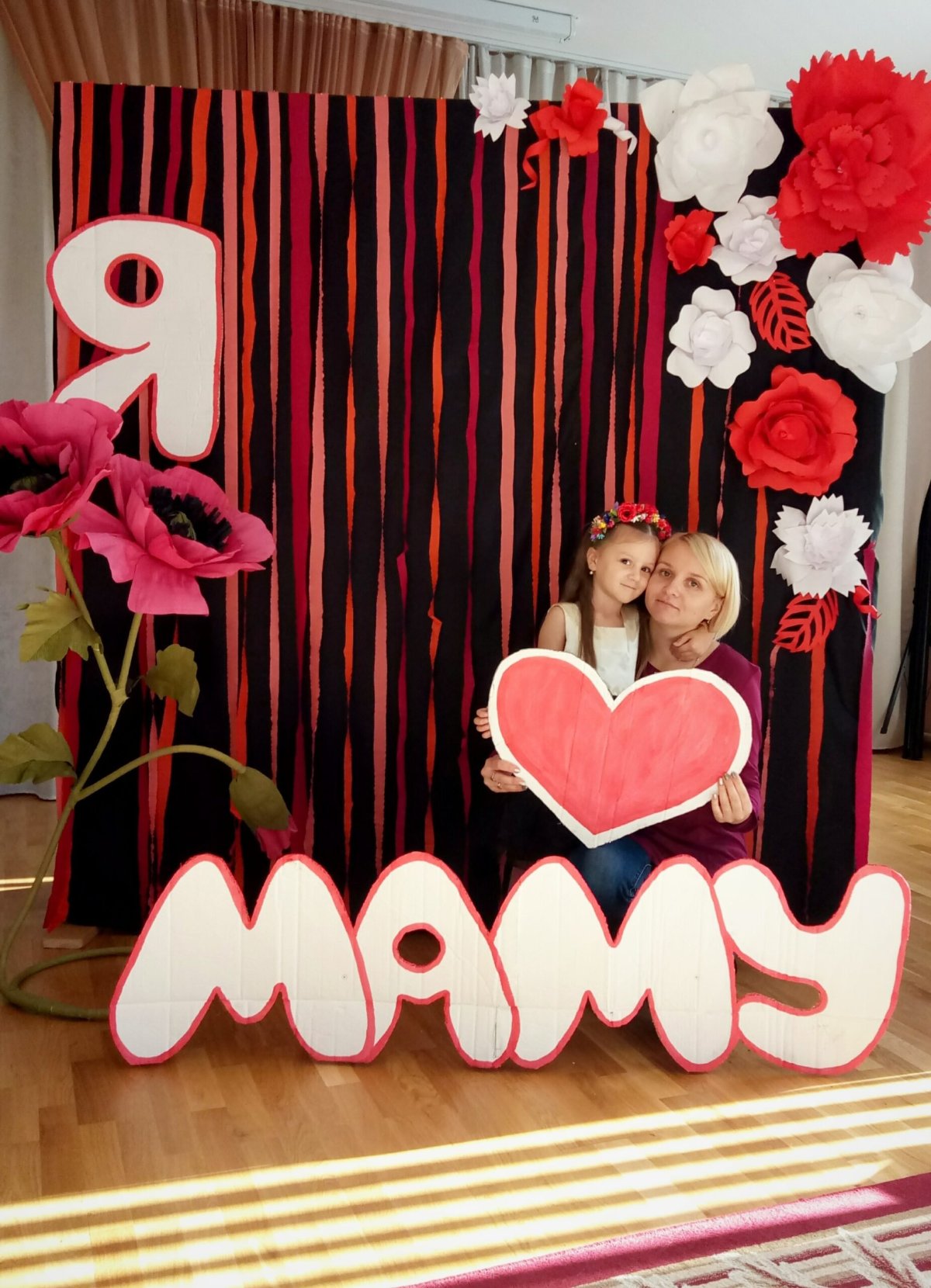 Украшение ко Дню матери