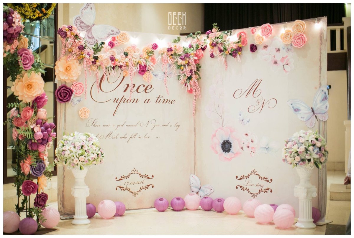 Украшение бумажными цветами