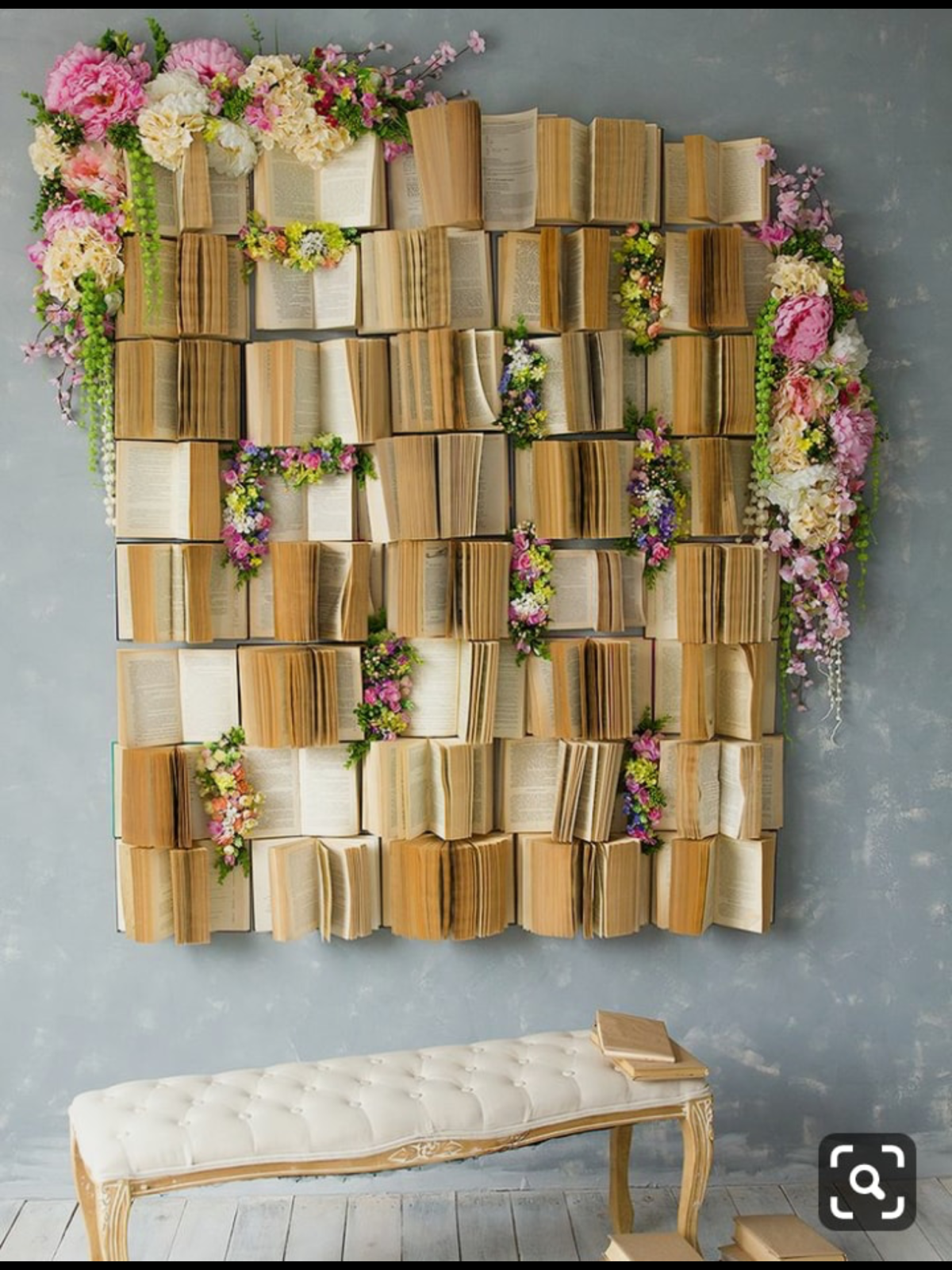 Декорация на стену с подсветкой