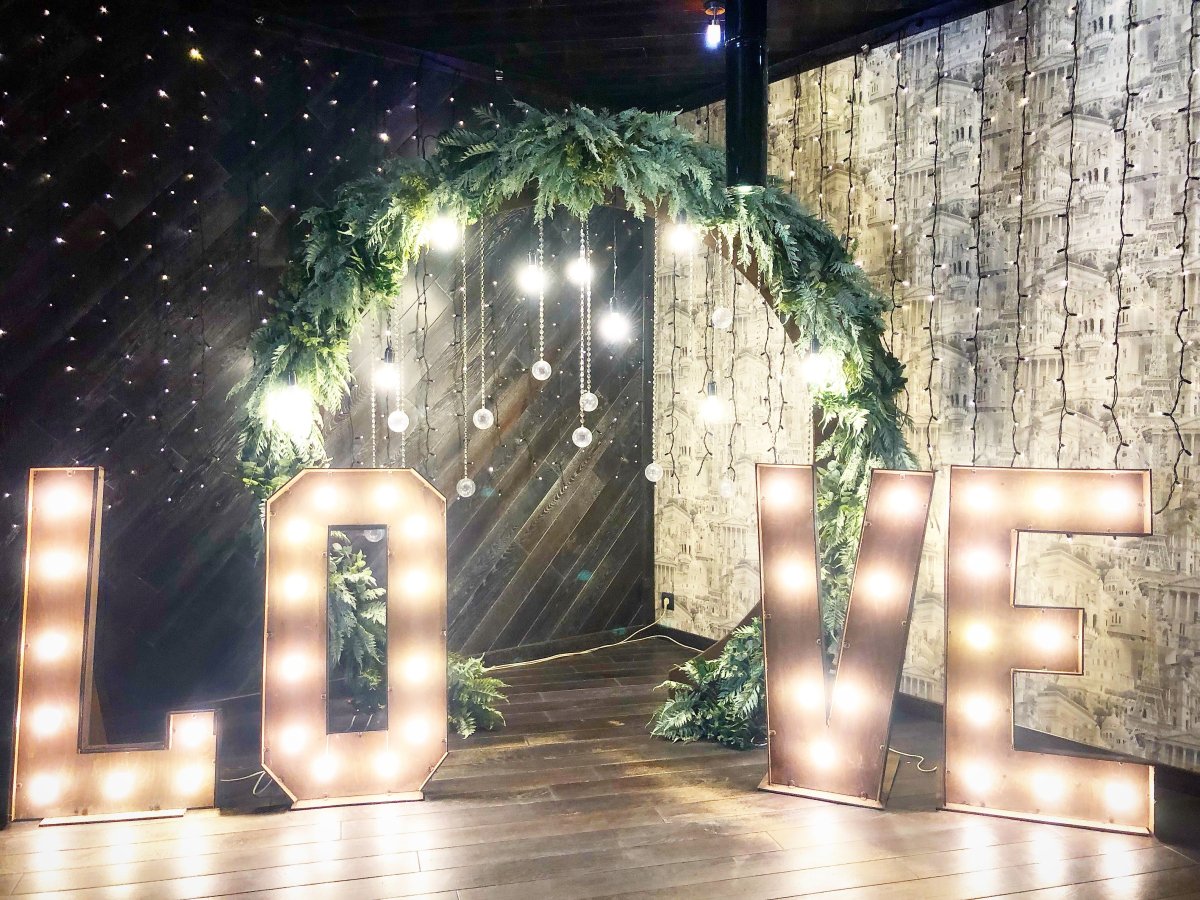 Свадьба в геометрическом стиле