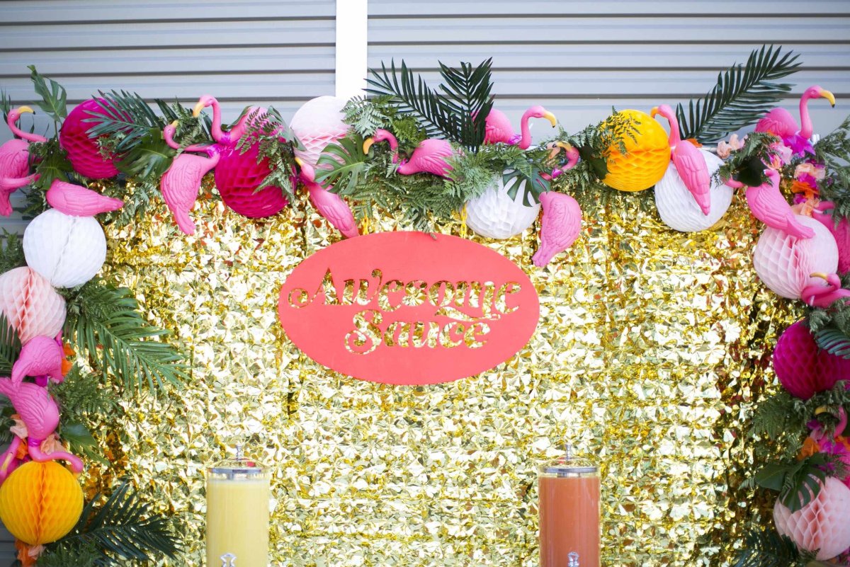 Гавайская вечеринка фотозона